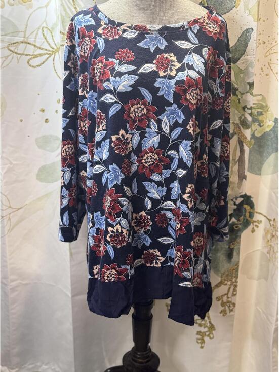 Ruby Rd. Tops - Ruby Rd. Petite Large Floral Pattern Long Sleeve Tunic Top